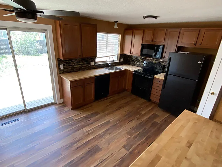 4225 Hummingbird Dr — Photo 6