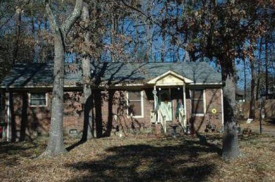 1st image of 633 Scott Dr