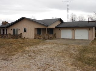 9512 E Jackson St, Selma, IN 47383