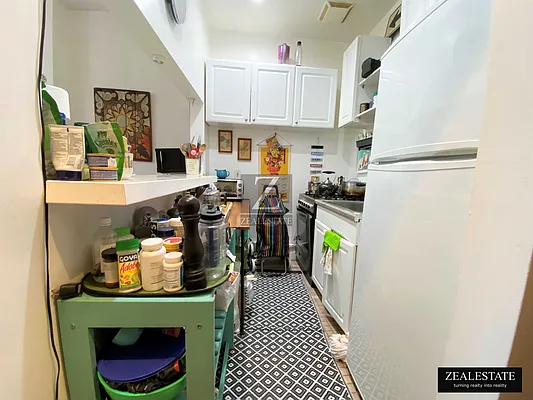 Rented by ZealEstate Group Inc | media 12