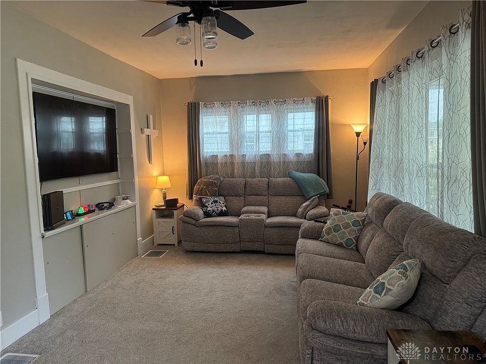 224 S Wolf Creek St, Brookville, OH 45309 | Zillow