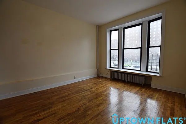 Rented by Uptown Flats LLC | media 18