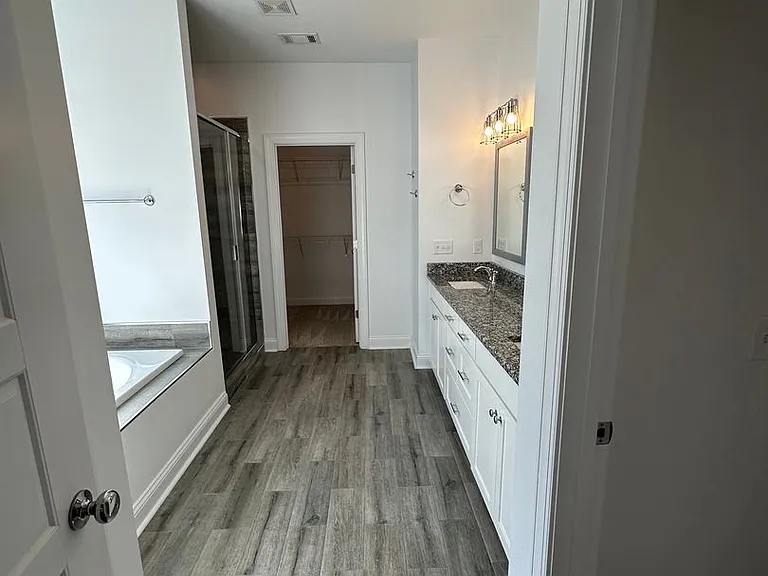 134 Blandford Xing — Photo 14