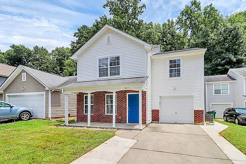 1223 Pinehaven Ct Photo 1