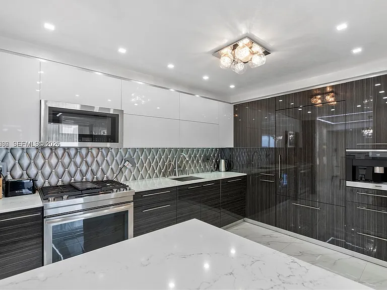 2030 S Ocean Dr #2127 — Photo 11
