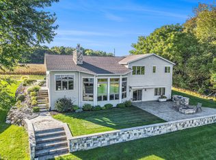 22533 Davis Dr, Three Rivers, MI 49093