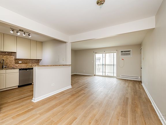 2nd image of 454 E Spruce Dr APT 2B