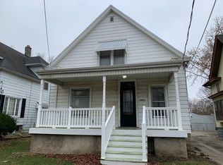 1101 1/2 S Center St, Bloomington, IL
