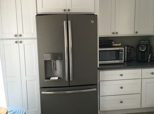 293 Greentree Rd, Upland, CA 91786