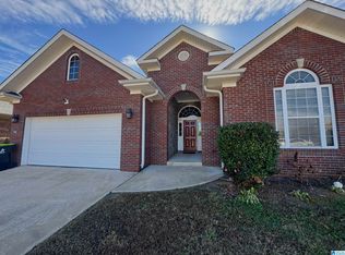 84 N Creek Dr, Sylacauga, AL 35150