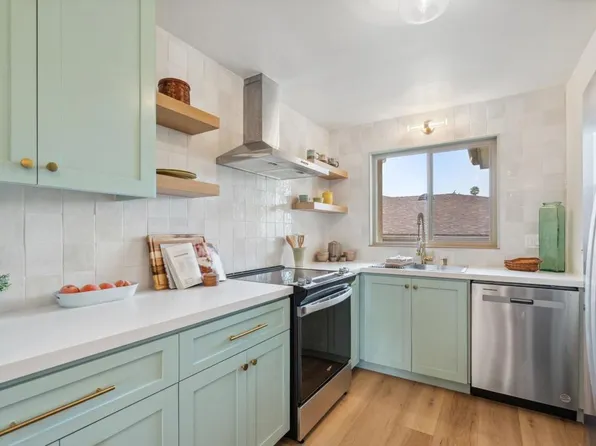 1021 Porteno Ct, San Marcos, CA 92078