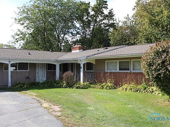 3rd image of 8 Park Lane Dr
