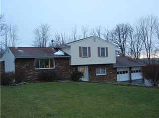 134 Hillcrest Acre, New Castle, PA 16102