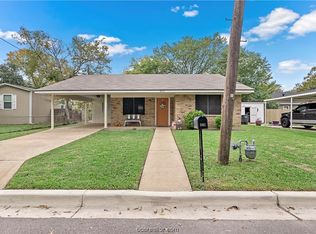 302 S Moore St, Caldwell, TX 77836