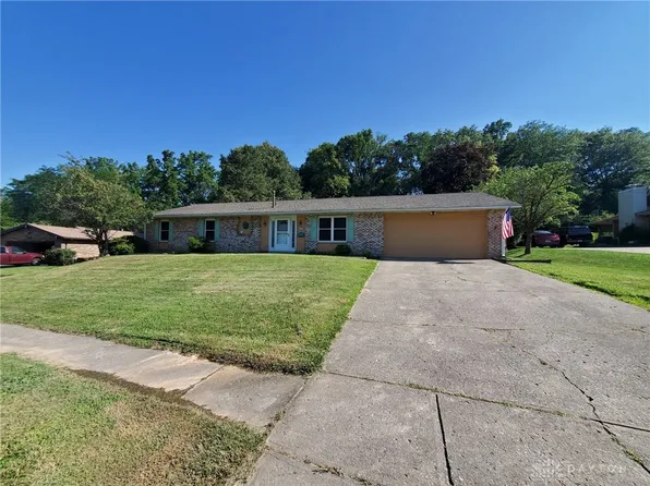 1865 Langview Dr, Fairborn, OH 45324