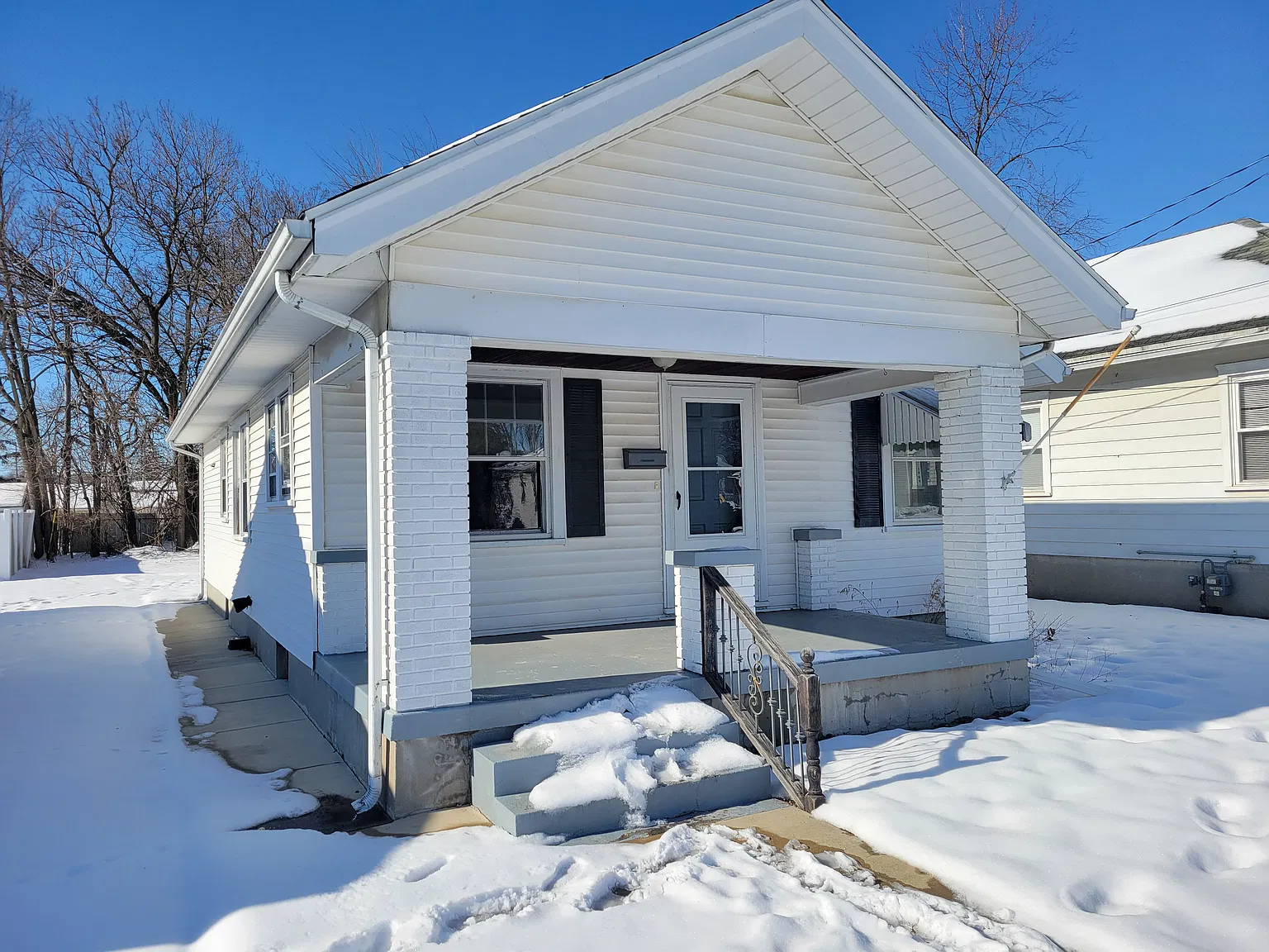 2 bed, 850 sqft, $1,100 — Photo 1