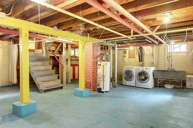 2227 Ulysses St NE — Photo 15