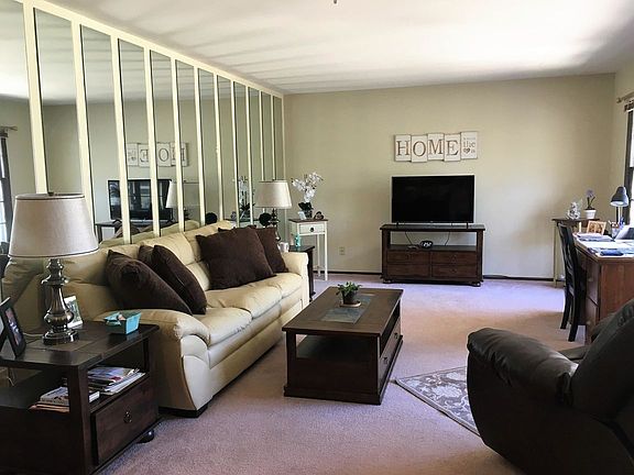 2nd image of 5330 Woodbridge Ln S #5330