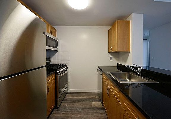 3rd image of 229 Chrystie St APT 712
