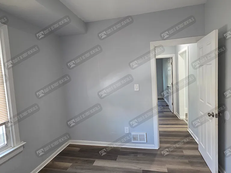 4188 Buckingham Ave — Photo 19