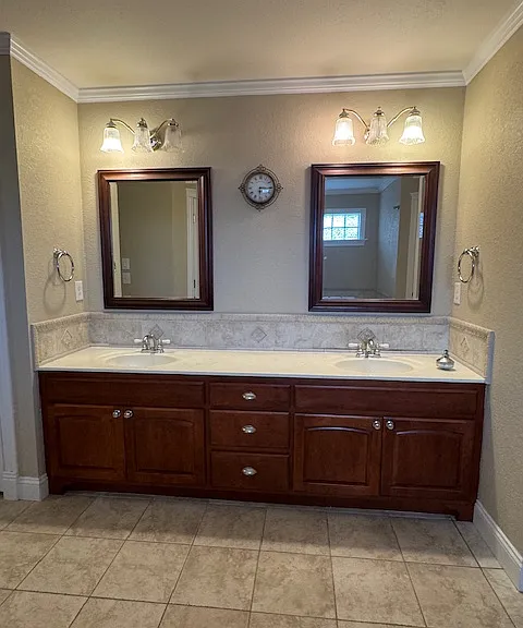 Master vanity