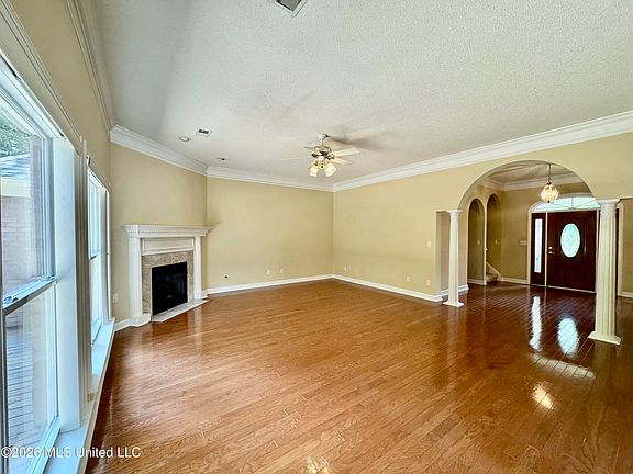 5th image of 4600 Chalice Dr