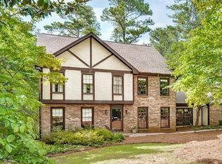 2630 Roxburgh Dr, Roswell, GA 30076