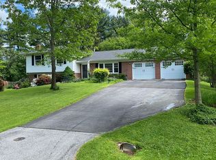 17609 Wheat Fall Dr, Rockville, MD 20855