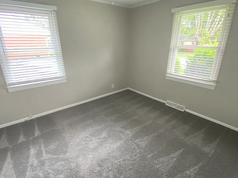 1601 Pichard St — Photo 5