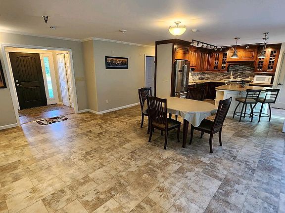 Private entrance into the apartment. Most lights are on dimmer switches.