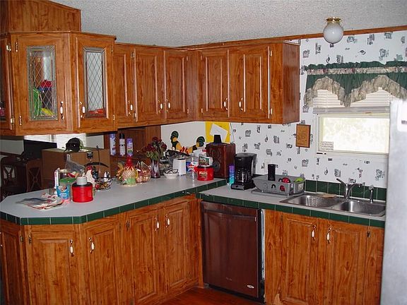 3rd image of 108 Lazy Springs Dr