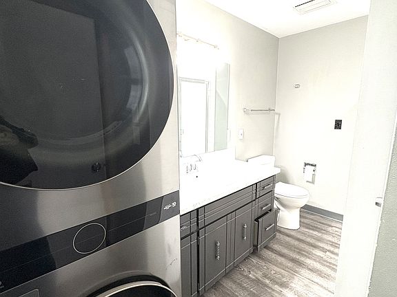 5th image of 110 N Lafayette Ave #2