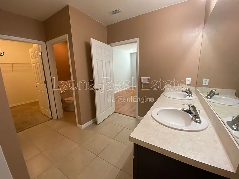 3425 Cancun Ct — Photo 24