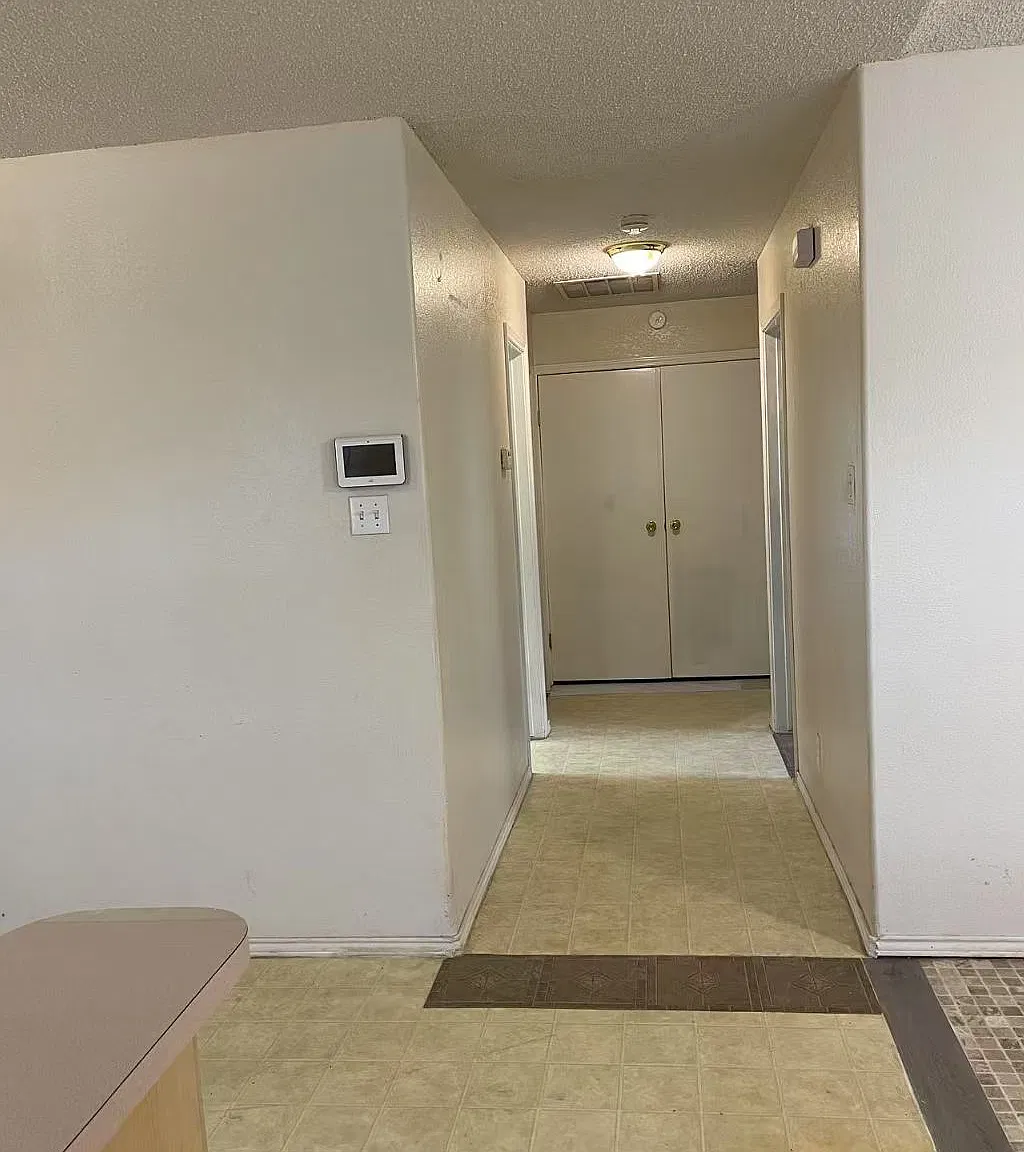 1409 N 4th Ave — Photo 3