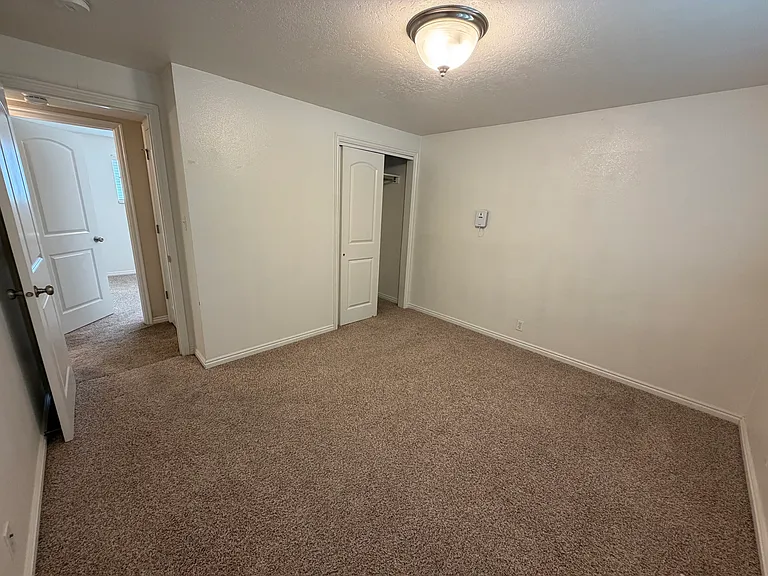 1633 S 740th St E #1633 — Photo 11
