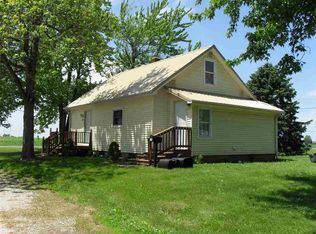 415 W Vine St, Flora, IN 46929