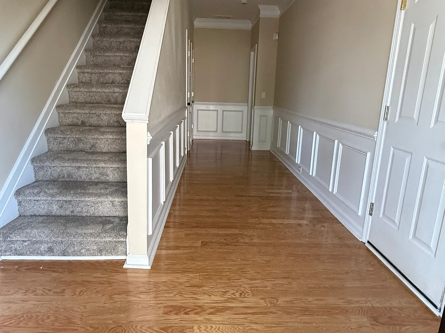 3 bed, 3.5 bath, 1870 sqft, $1,975 — Photo 3