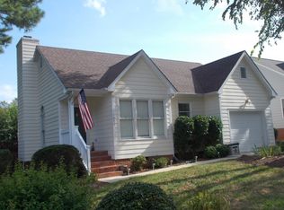 1009 Sheetbend Ln, Raleigh, NC 27606