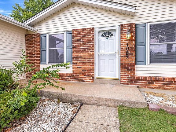 2nd image of 1083 Dividend Park Dr