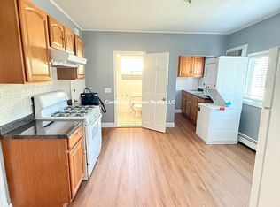 7 Bristol St #3, Cambridge, MA 02141