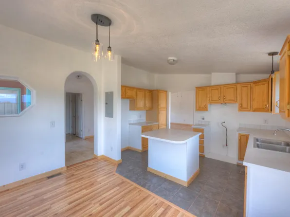 1036 Navajo Rd, Walsenburg, CO 81089