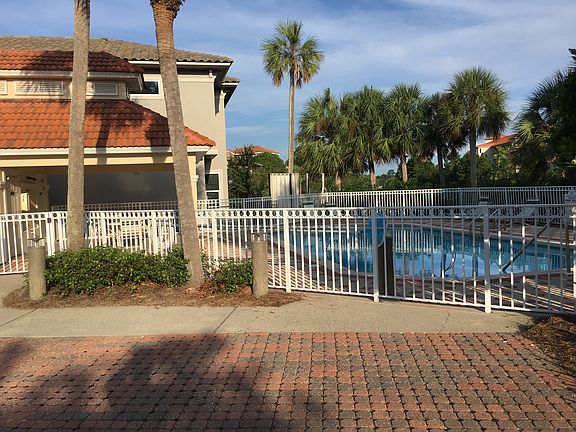 4th image of 230 Calusa Blvd