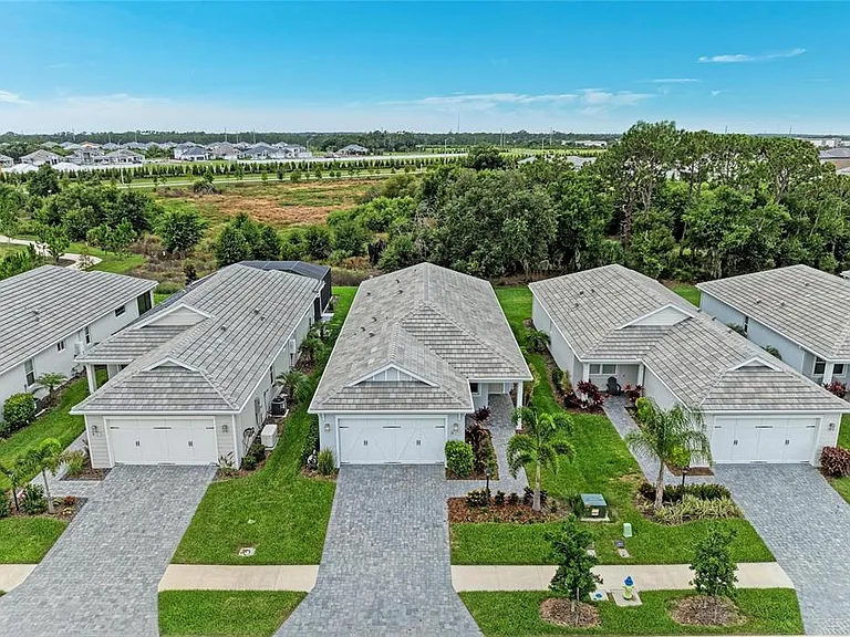1079 Waterline Ct — Photo 47
