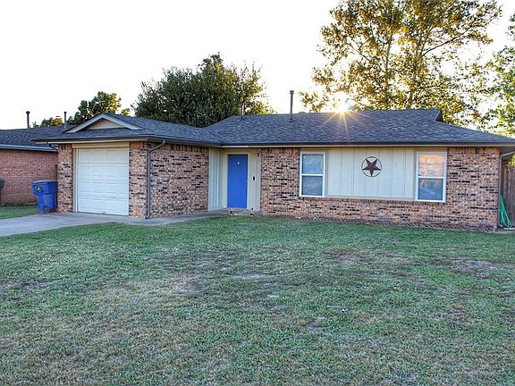 2nd image of 1512 Pecan Grove St