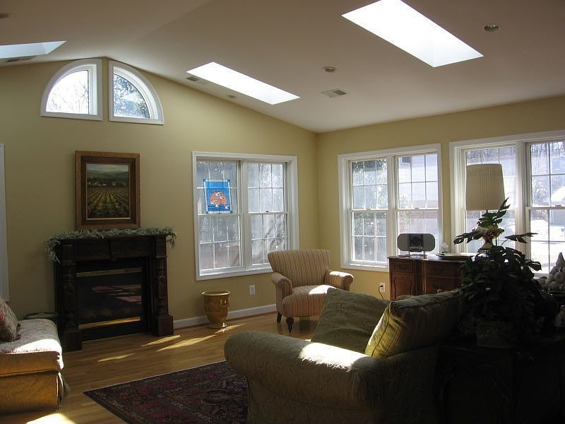 1st image of 2605 Lakevale Dr