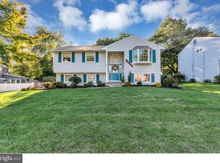 6 Rolling Rd, Stratford, NJ 08084