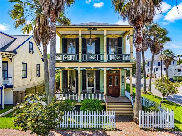 1427 Winnie St, Galveston, TX 77550