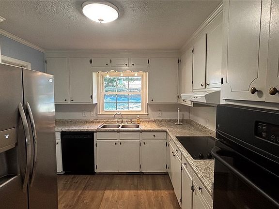 5th image of 2802 Little Creek Dr
