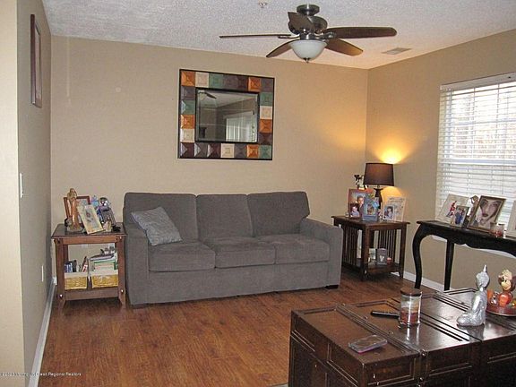 2nd image of 2202 Grassy Hollow Dr