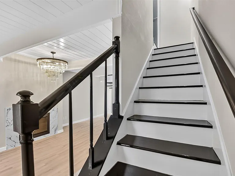 5328 Brownway St #B15 — Photo 13